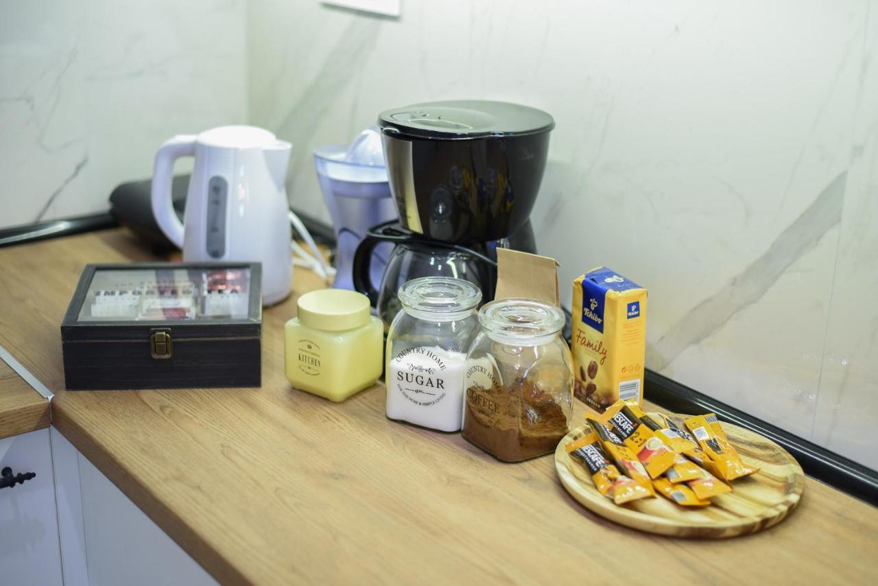 Garden Apartment - Oaza U Centru Grada โนวีซาด ภายนอก รูปภาพ